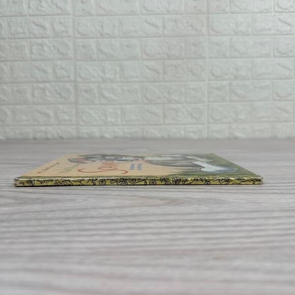 Vintage Walt Disney SCAMP Little Golden Book Hardcover The Adventures of a Puppy - Picture 3 of 6